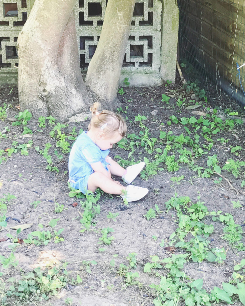 In de tuin spelen
