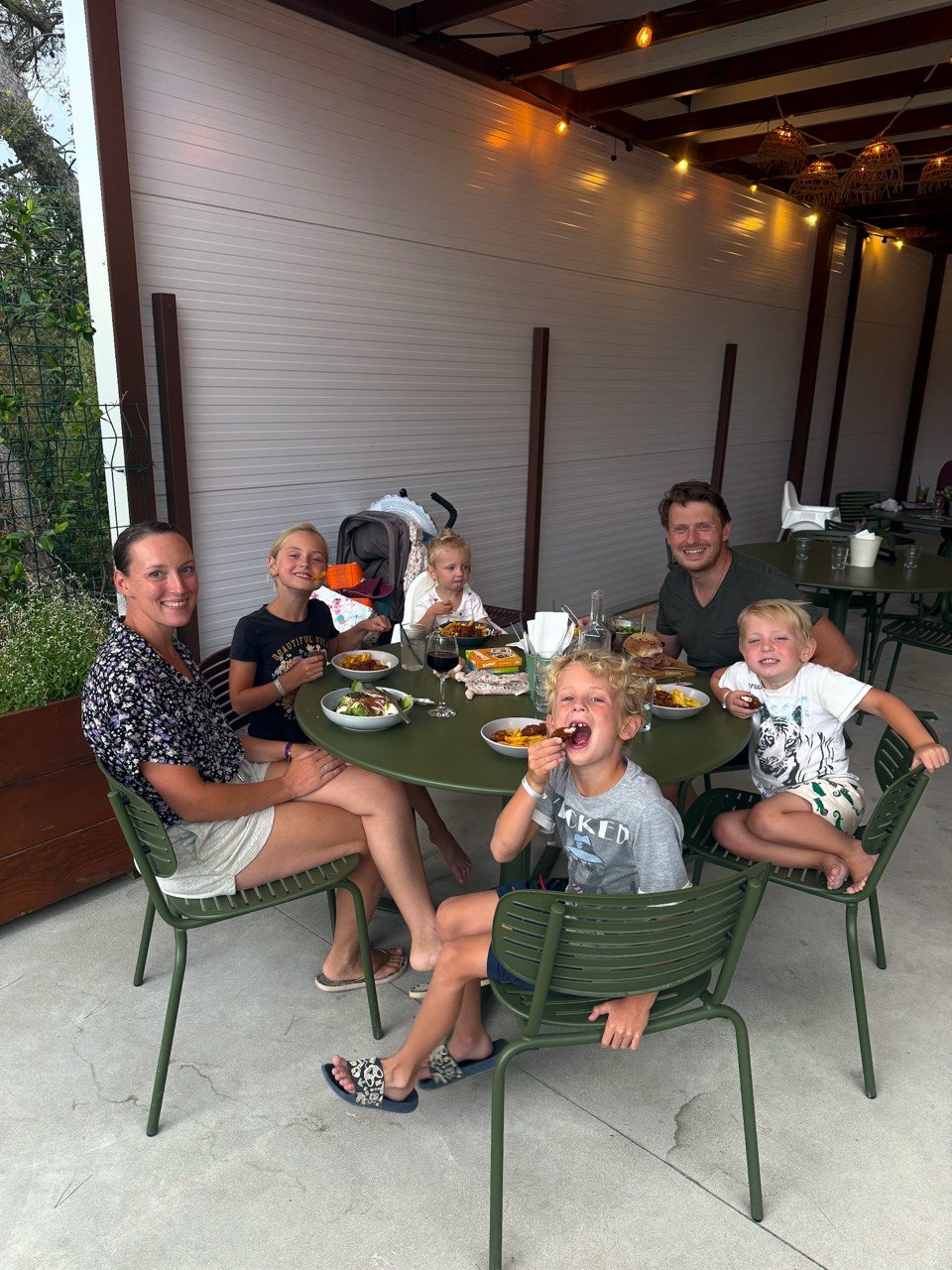 De laatste avond samen uiteten in het restaurant van de camping Avignon Parc in Vedène