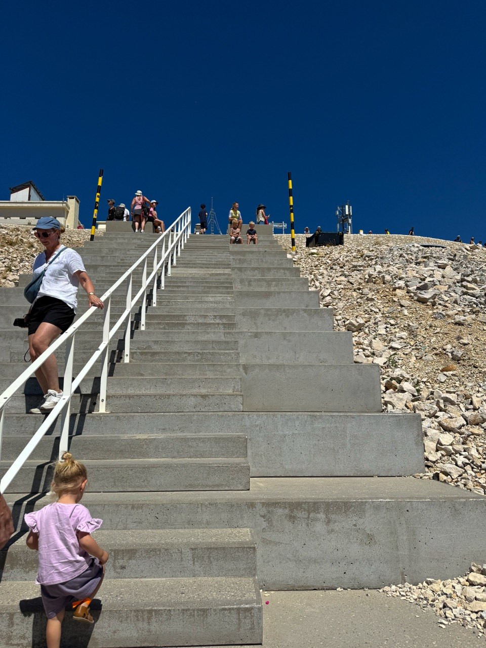 De trappen naar de top van de Mont Ventoux